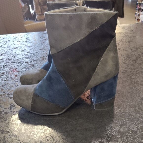 Seven Dials Women's Heeled Boots - Black and Blue - Picture 3 of 5